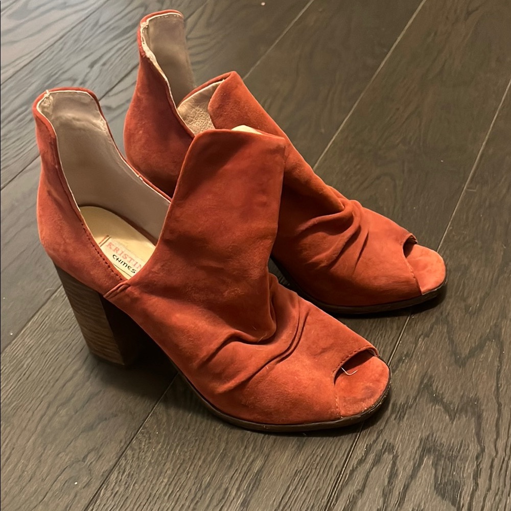 Women’s open toe Heeled Boots size 7